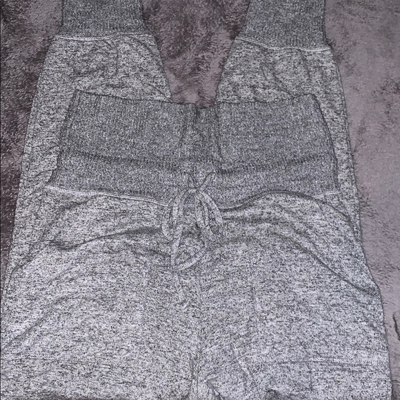 Size large AERIE super soft joggers - Picture 2 of 3
